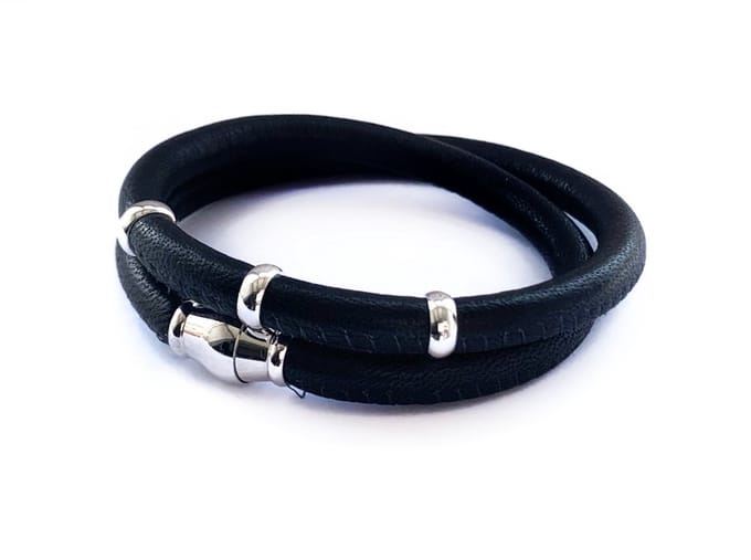 NIEUW! Jolla - dames wikkel armband - zilver - leer - magneetsluiting - bedels - Basic Silver - Zwart