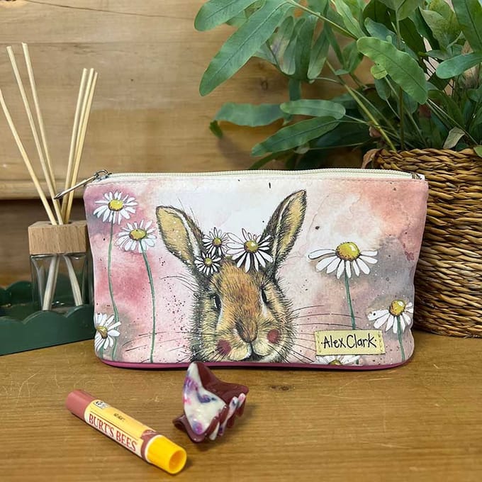 Alex Clark Makeup Bag Rabbit and Daisies ~ Make up tas Konijn en Bloemen