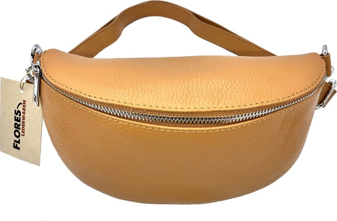 Crossbody/Heuptas model 'The Sling' camel.