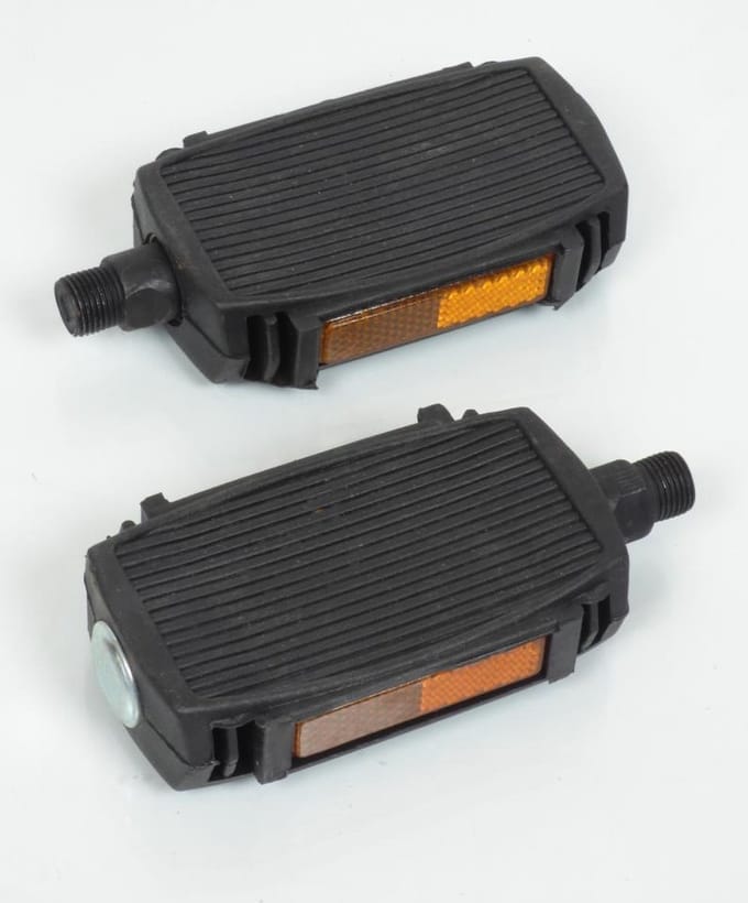 Paar pedalen zwart reflector M14x1.25 voor bromfiets MBK 51 Nieuw
