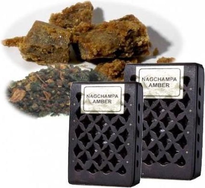 Wierookhars Nag Champa/Amber in houten doosje (per stuk)