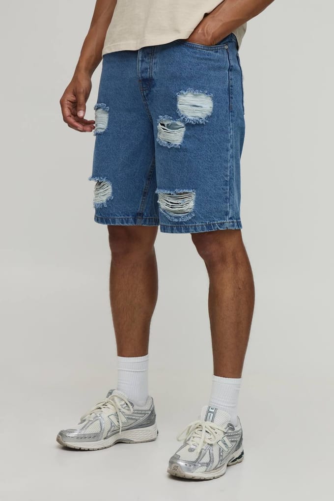 Slim Fit Denim Short Met Ripped Details | Light Blue | Size 32