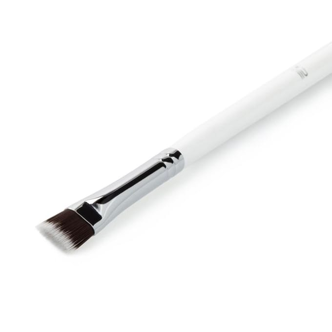 ilu - Flat Definer Brush - 509