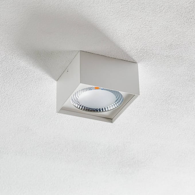 Helestra Kari LED plafondlamp, hoekig, wit