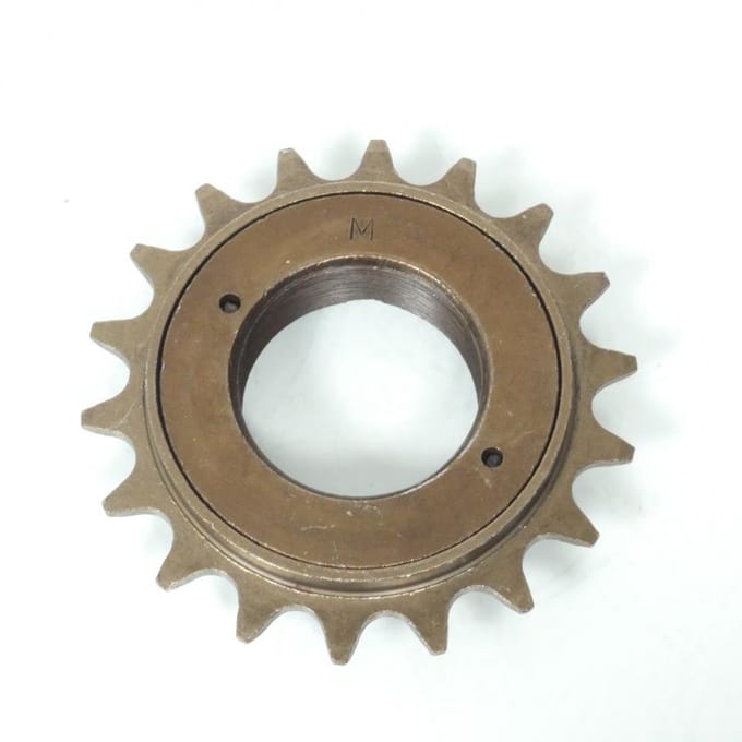 Couronne de transmission FDM pour mobylette Peugeot 50 18 dents Neuf