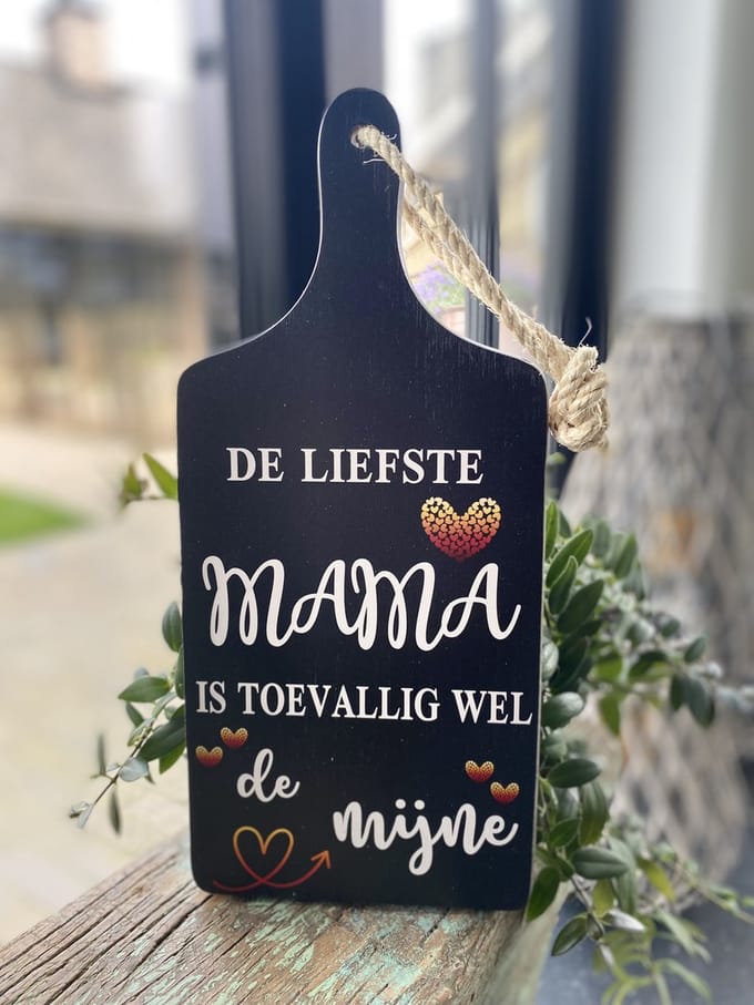 Creaties van Hier - serveerplankje - mama - 35 cm - hout - moederdag cadeautje