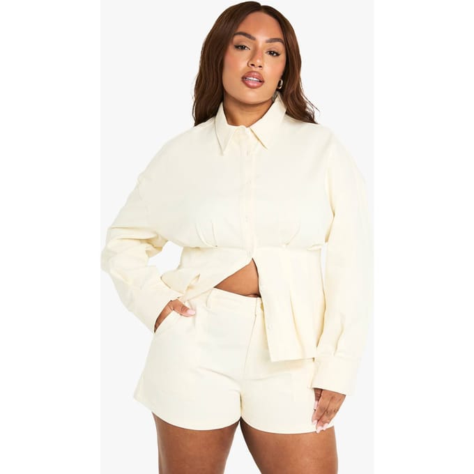 boohoo Dames Plus Twill Mom-shorts | Ecru | Maat: 26