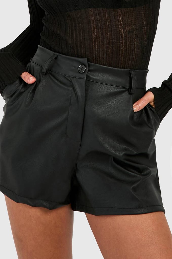 boohoo Dames Faux Leather Look High Waisted Short | Black | Maat: 6