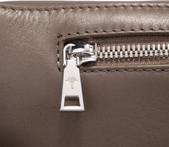 JOOP! Schoudertas Isabella Sofisticato Shoulder Bag Morel Donkerbruin