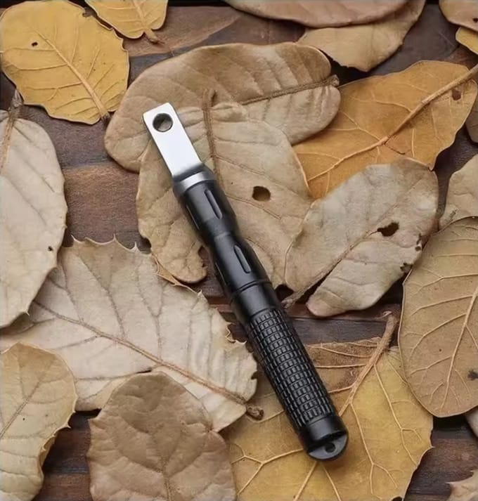 CHPN - Vuurstarter - Vuurstick - Zwart - Waterdicht -Magnesium Stick - Survivaltool - Vuurmaker - Kampeertool - Camping accessoire