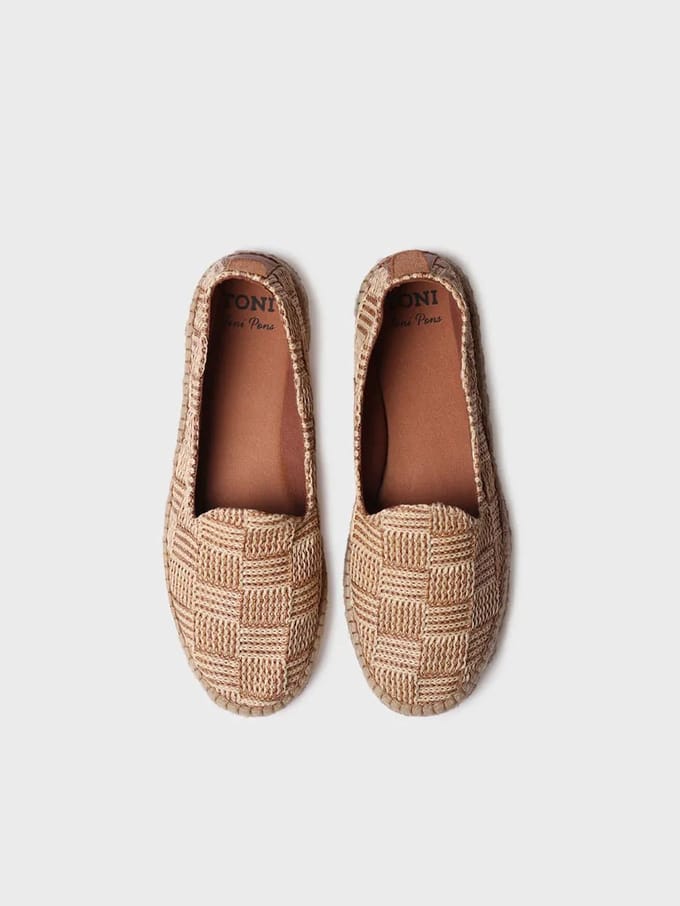 Gesloten espadrille van raffia voor heren met treklus aan de achterkant | DARWIN