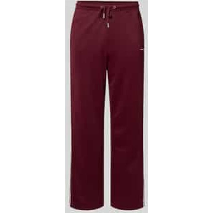 Wide fit trackpants met logo-applicatie, model 'Viro'