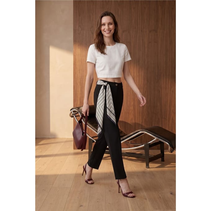 Hoge Taille Rechtoe-Rechtaan Crepe Broek met Ceintuur