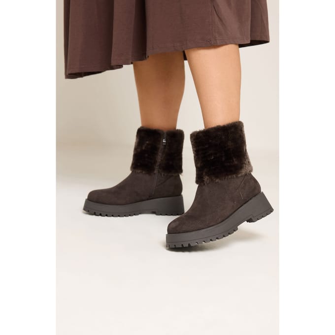 Yours Chocoladebruine Chelseaboots Met Sleehak Van Imitatiesuède In Brede Epasvormsize 39EEE