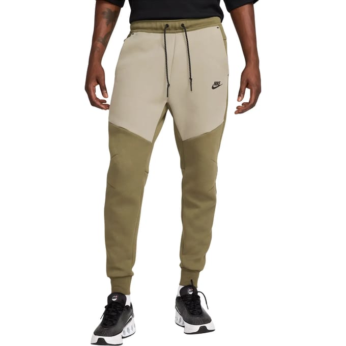 Jogging Nike Tech