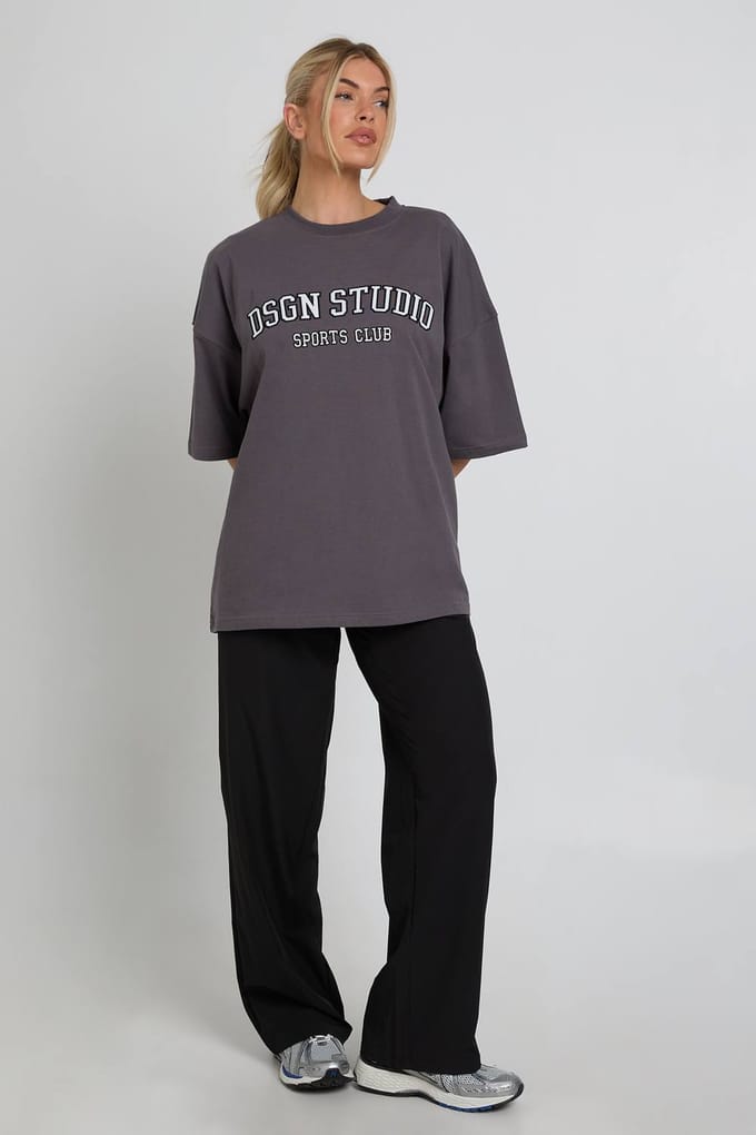 Dames Dsgn Studio Applique Oversized T-shirt | Charcoal | Maat: XS