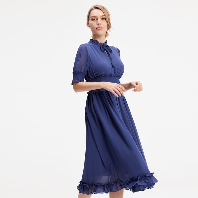 Chiffon -jurk met korrels en kleine ruches