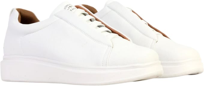 Lage sneakers met veters
