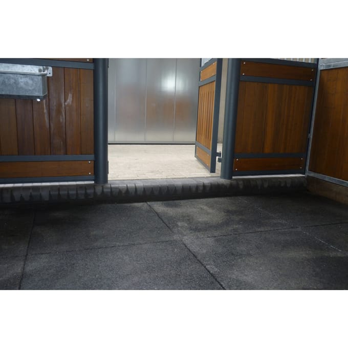 Intergard stalmatten paardenstalmatten rubber zwart - 100x100cm