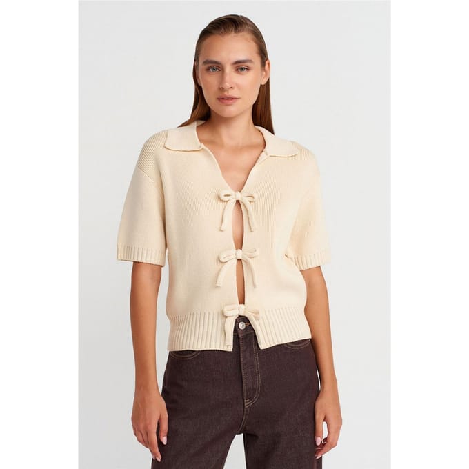 Dames Geribbelde Acryl Polo Cardigan Met Strik Voorzijde