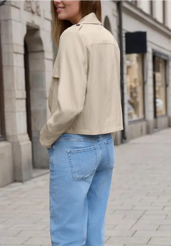 Jas in trench look