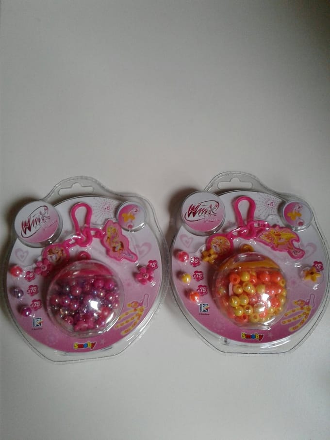 Winx - 2x kralenpot met Winx accessoires