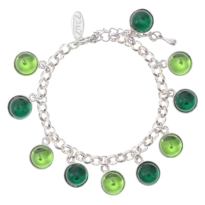 Behave - armband zilverkleur - groene hangers - speelse look