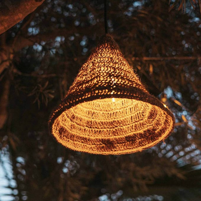 Newgarden hanglamp Maro, naturel, zeegras, Ø 30 cm, IP44