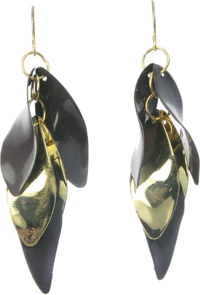 Behave - Oorhangers dames gebogen design - Goudkleur zwart - Feestelijk