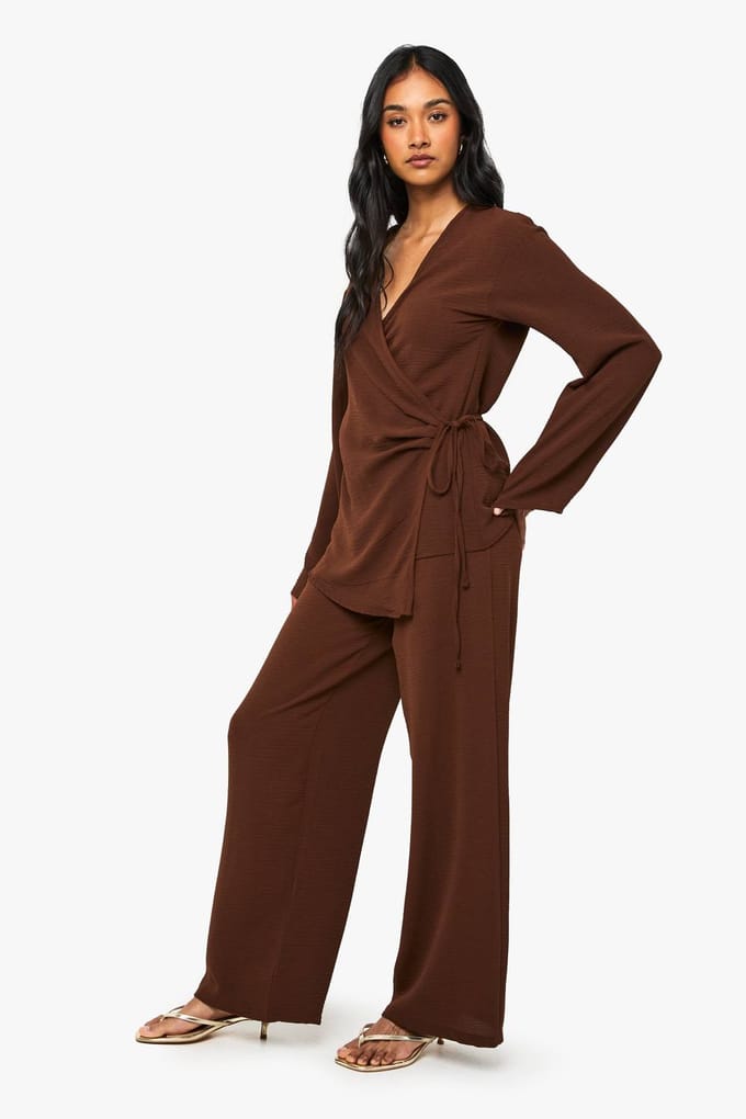 boohoo Dames Geweven Wikkeltop & Broek Set | Chocoladebruin | Maat: 36