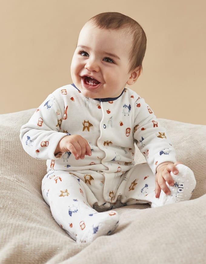 Noukie's - Pyjama - Jongen - Velour - Dieren all over - 0 maand 50