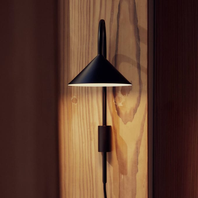 FRANDSEN wandlamp Grasp, matzwart, 40 cm, stekker