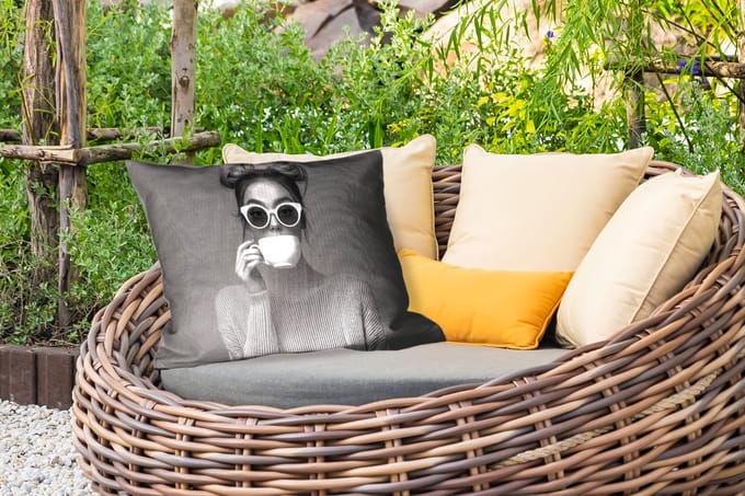 Buitenkussens - Tuin - Vrouw - Koffie - Zwart - Wit - 50x30 cm