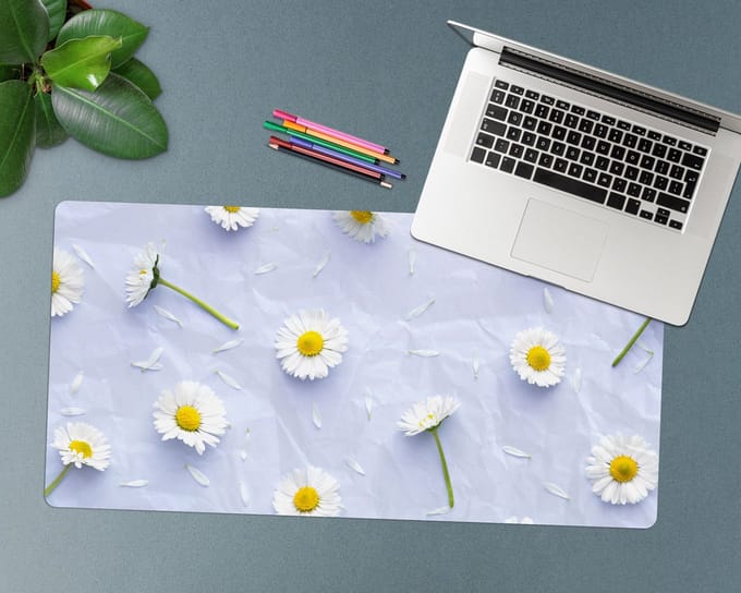Coloray Bureau Onderlegger - Witte madeliefjes Bureau Onderlegger Groot - 120 cm x 60 cm - Wit Bureau Onderlegger - Bureau Onderlegger XXL - Computer Mat - Bureau Pad - Bureau Mat