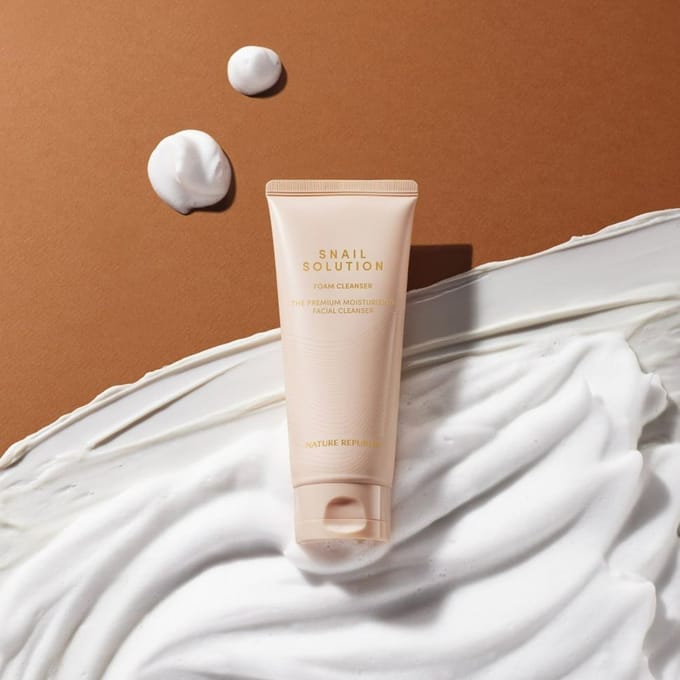 NATURE REPUBLIC Snail Solution Foam Cleanser – Regenererende reinigingsschuim 150 Schuim
