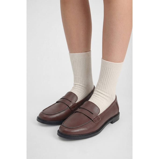 boohoo Dames Basic Platte Loafers | Chocolate | Maat: 5