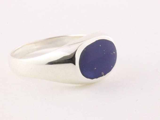 Ovale hoogglans zilveren ring met lapis lazuli - maat 19