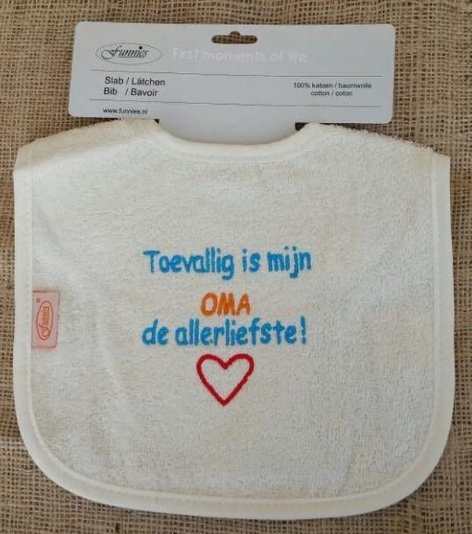 Slab met "Toevallig is mijn oma de allerliefste"