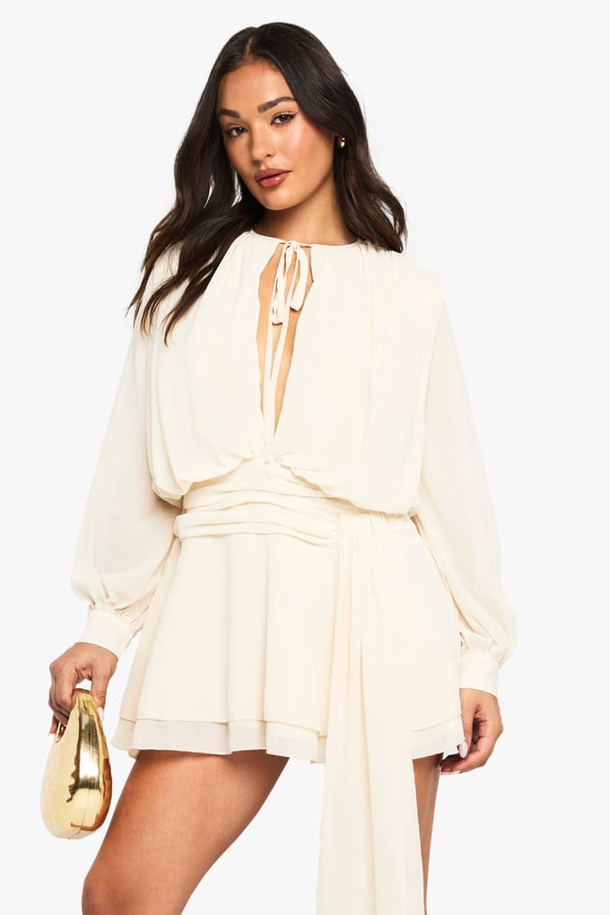 boohoo Dames Petite Chiffon Geraffelde Drapeer-Smock Jurk | Creme | Maat: 36