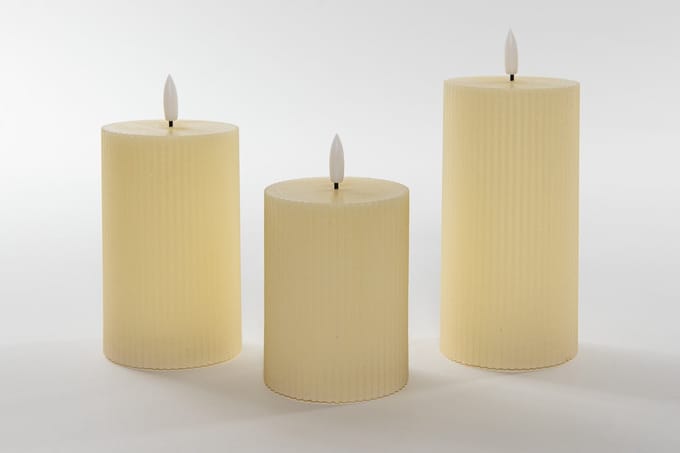 Anna Collection LED stompkaarsen - 3x - ivoor wit - ribbel - 7,5 cm