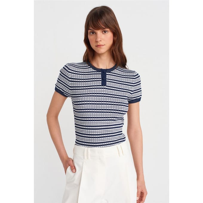 Gestreepte Ribbel Blouse met Knopen aan de Voorkant
