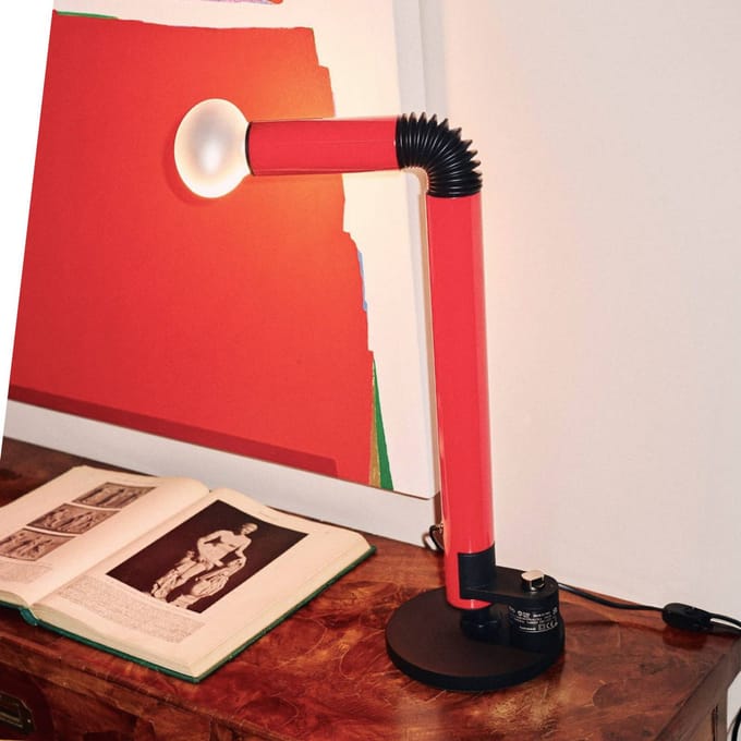Stilnovo tafellamp Periscopio, rood, hoogte 68 cm, metaal