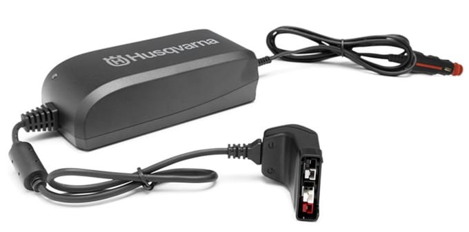 Husqvarna qc80f lader bli accu 12v. auto