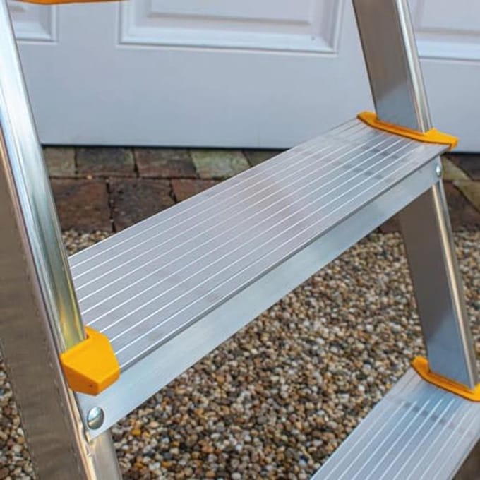 Trapladder met 4 treden voor veilig werken op hoogte