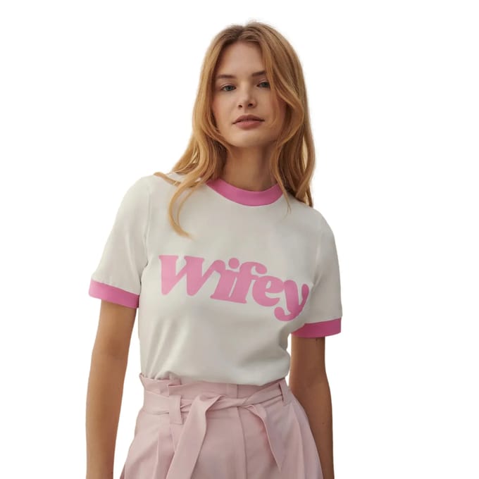T-shirt dames She is Sunday Wifey
