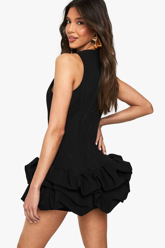 boohoo Dames Structure Ruffle Skort Playsuit | Zwart | Maat: 40