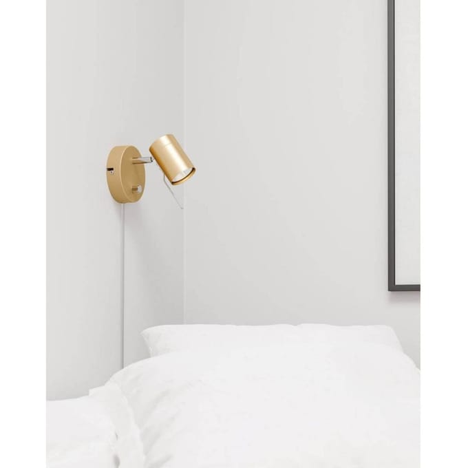 By Rydéns wandlamp Correct, goudkleurig, metaal, GU10