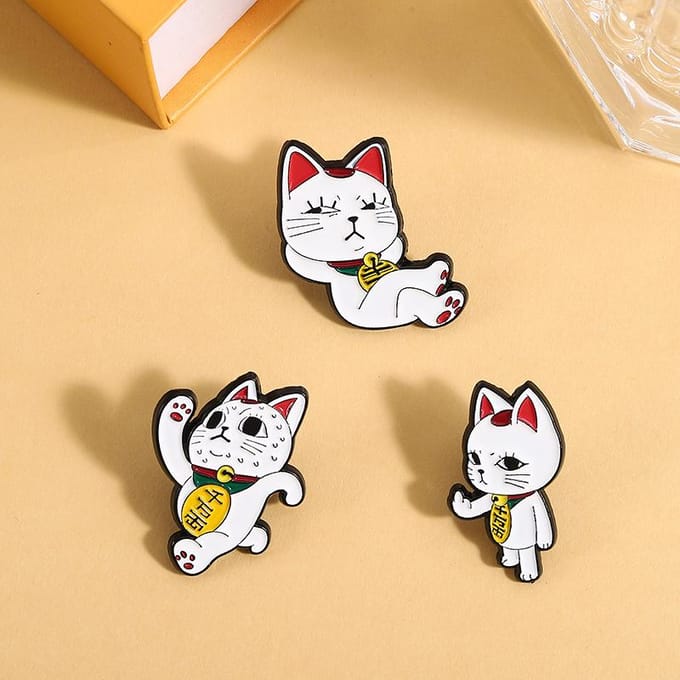 Cartoon Kat Spion Emaille Pin, Leuke Anime Broche, Reversspeld, Creatief Sieradencadeau