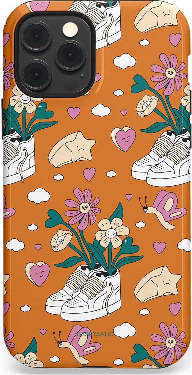 Casetastic hoesje geschikt voor Apple iPhone 12 / Apple iPhone 12 Pro - MagSafe - Dubbellaagse bescherming - Hartentuin - Fashion Case - Terracotta Zand Lichtgrijs