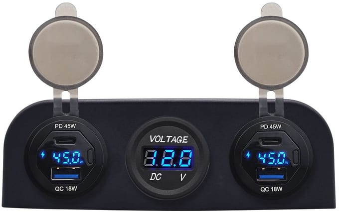 ProRide 12V USB Autolader 3 Poorten - 45W/QC3.0 - P19181 - Drievoudig opbouw paneel met Voltmeter